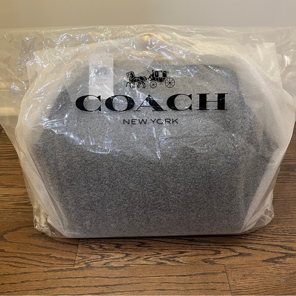 COACH Large Kisslock Frame Bag Designer Black Leather Clutch with Gold NEW TAGS - Picture 13 of 17